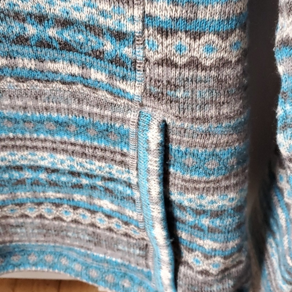 Super Comfy Soft, Soft Hooded Sweater, Like New - image 4